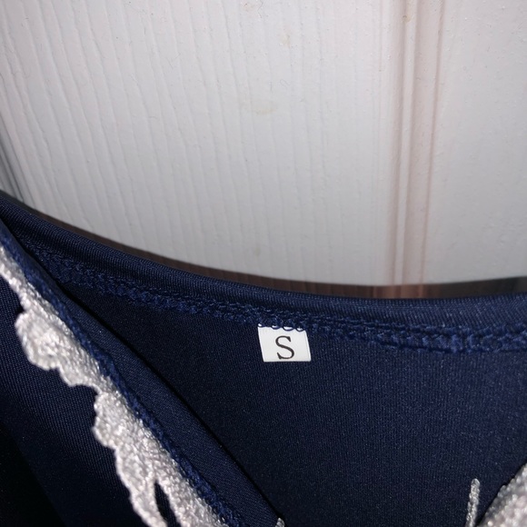 evening gown - Picture 5 of 5